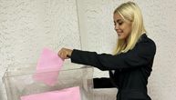 Ana Grozdanović glasala na lokalnim izborima: Mlada političarka obavila građansku dužnost u Nišu
