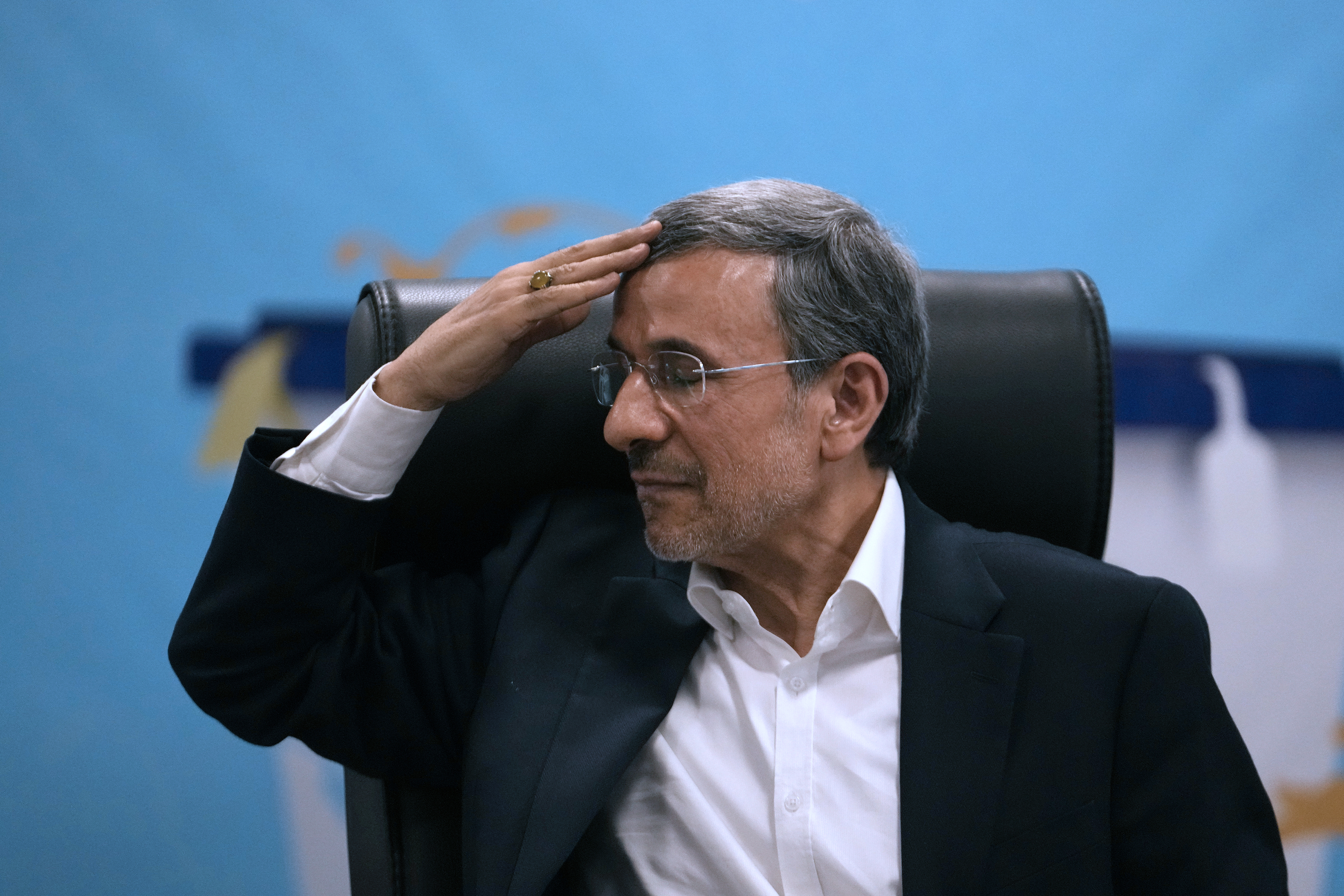 Ahmadinedžad pod nadzorom iranske garde? Kancelarija tvrdi: Smešne laži Njujork tajmsa
