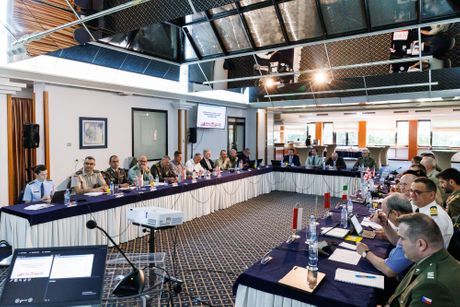 Vojska eksperti Sastanak međunarodnih vojnih eksperata u oblasti logistike