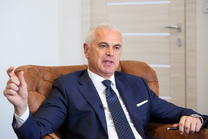 Zvezdan Terzić Zvezdan Terzić