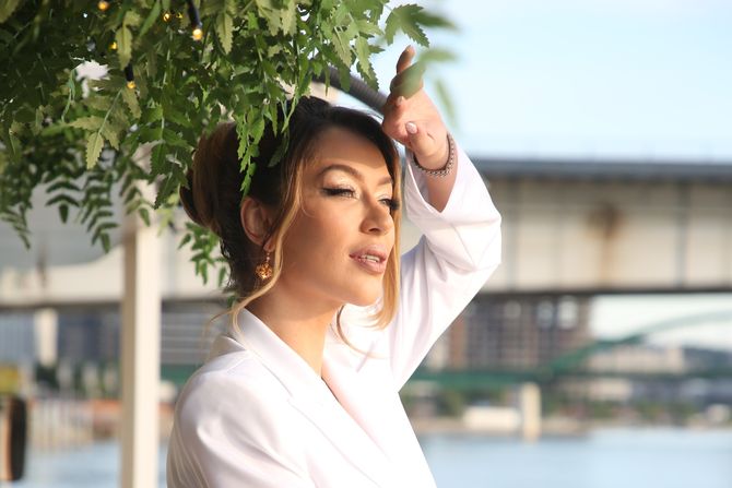 Tea Tairović, Promocija albuma Tea Tairović, Promocija albuma