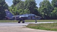 U toku borbena obuka pilota jurišnih aviona "orao" na aerodromu "Morava" u Lađevcima