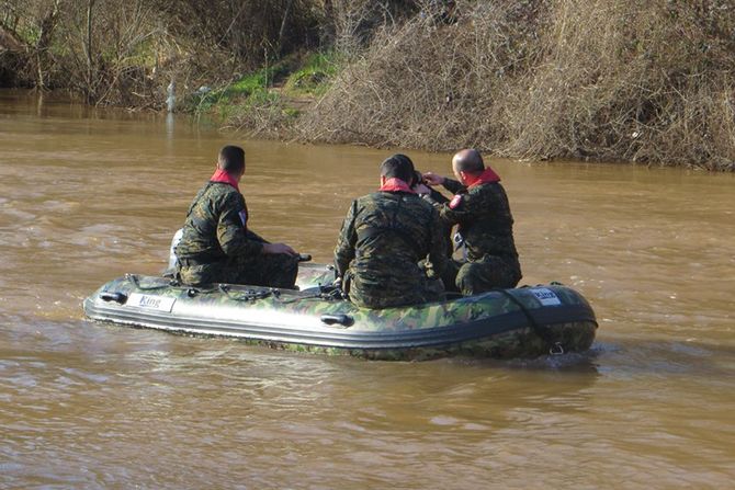 Kamion sleteo sa mosta u Dunav