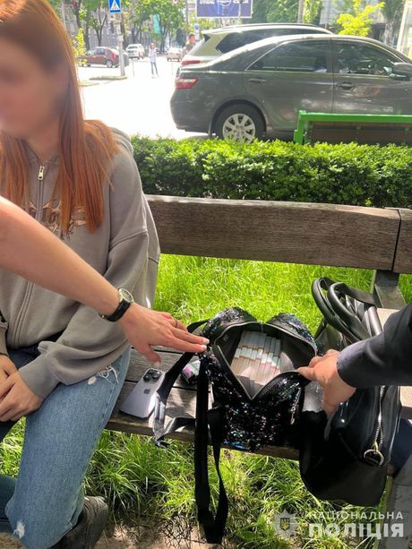 majka prodaje sina ukrajina