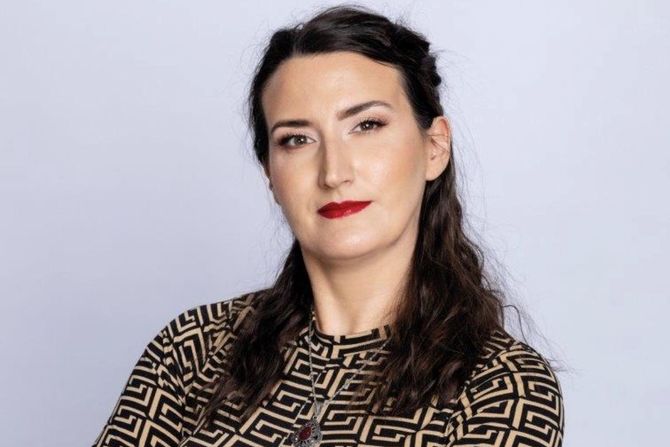 Dragana Mladenović, Mei Ta