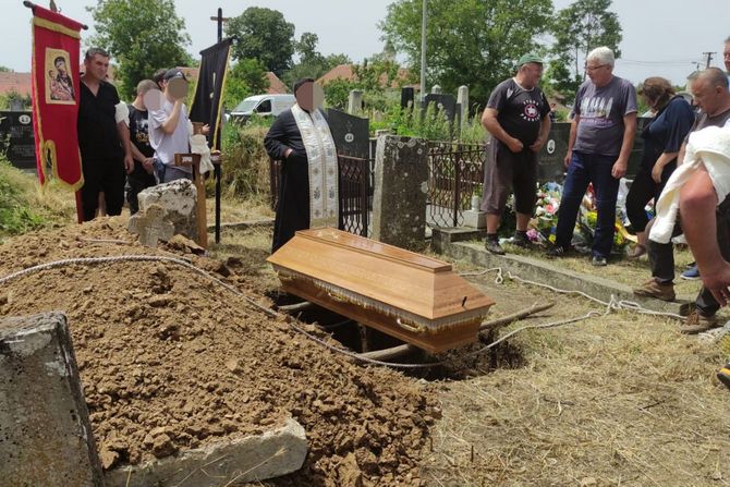 Zoki Šumadinac sahrana kovčeg