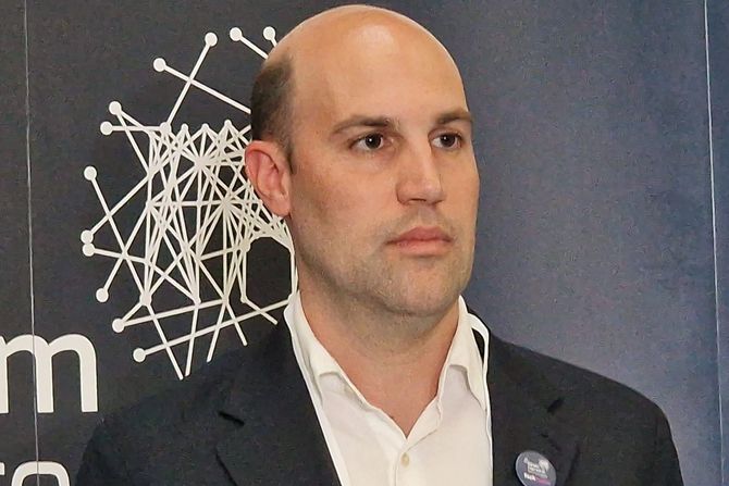 Rakuten Viber, Nikolaos Sirios Rakuten Viber, Nikolaos Sirios