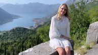 Tijana Čurović kombinuje kaubojke sa vedrom haljinicom: Slika kao sa razglednice
