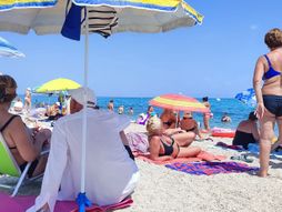 Hanioti, Grčka more plaža 2024