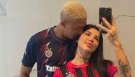 Saldanja se pohvalio novom devojkom: Brutalna Brazilka ofarbala dres Partizana u crvenu, navijači šokirani