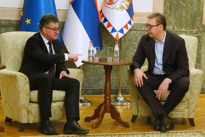 Aleksandar Vučić i Miroslav Lajčak