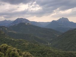Pirineji, Španija, Ueska