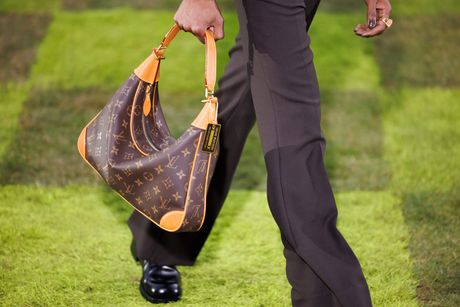 Louis Vuitton TODAYFASHIONINSPIRING SETS Paris Fashion Week