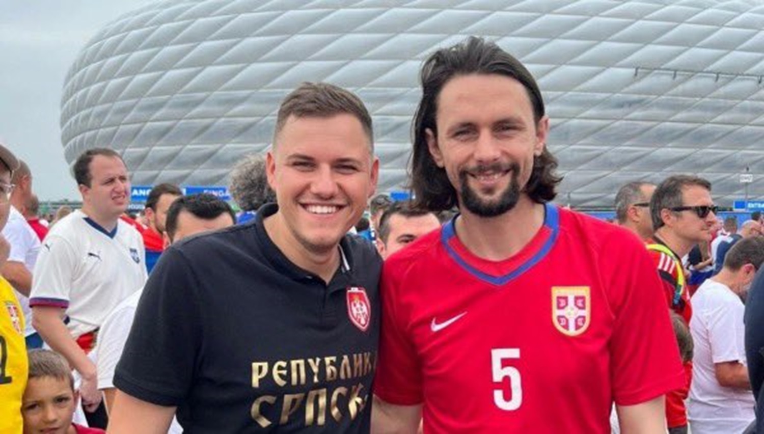 Srpski fudbaler bio milioner i vozio skupe automobile, pa se odrekao svega: "Sve se promenilo 2010. godine"