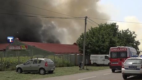 Veliki požar u fabricu u Šidu