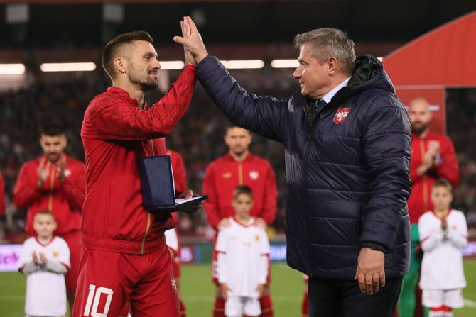 Piksi, Tadić Piksi, Tadić
