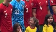 Najlepša slika na EURO: Devojčica ugledala Kristijana Ronalda, a kada je uzvratio pogled ona se istopila