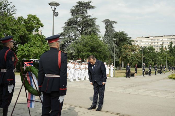 Ivica Dačić polaganje venca dan MUP-a