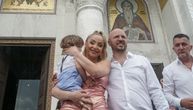 Maja Berović krstila sina Lava: Predivni, porodični kadrovi ispred Hrama! Sledi gala slavlje u elitnom hotelu
