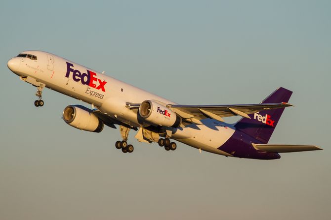 FedEx Boeing 757