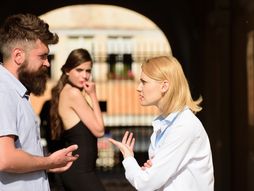 Muškarac i žena, ljubavni trougao