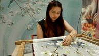 U Kineskom kulturnom centru u Beogradu otvorena izložba svile: Oličenje umetnosti i lepote