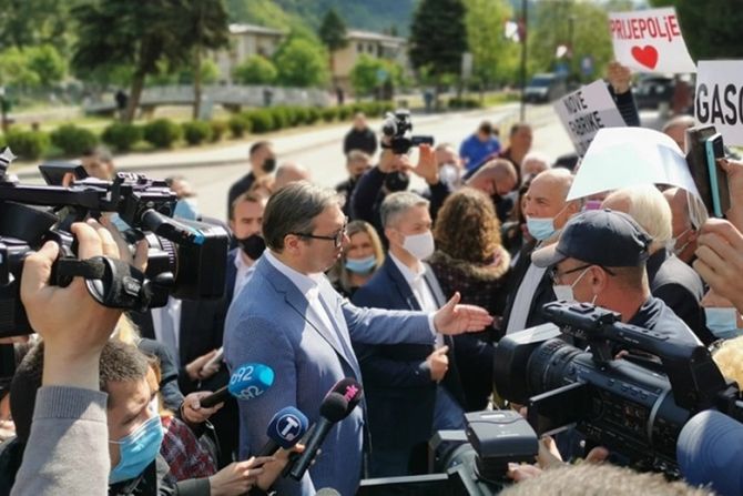 Aleksandar Vučić, Prijepolje