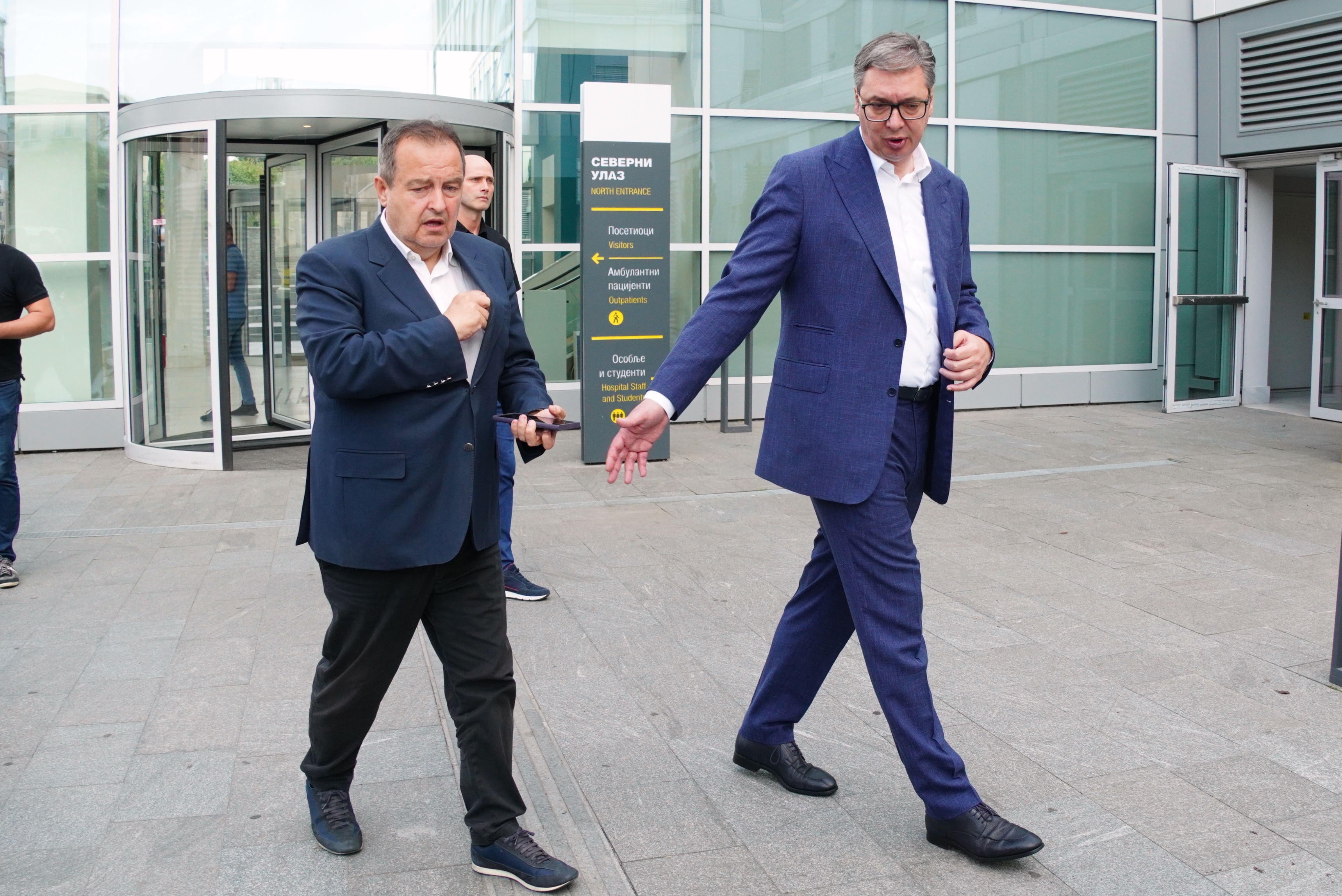 Počele konsultacije predsednika Vučića sa predstavnicima SPS-a