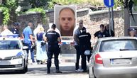 Dan nakon terorističkog napada, misteriozna žena u kući Žujovića: Uputila žestoke reči, kažu da mu je to majka