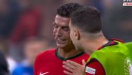 Ronaldo grca u suzama posle promašenog penala, a svi pričaju o reakciji njegove majke na tribinama