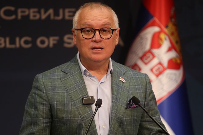 Goran Vesić, Potpisivanje ugovora sa lokalnim samoupravama Goran Vesić, Potpisivanje ugovora sa lokalnim samoupravama