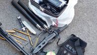 Uhapšen čovek sa samostrelom u centru Beograda: Pogledajte šta je još pronađeno kod njega