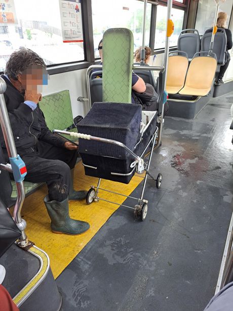 Bebi kolica granje autobus Linija EKO1 Novi Beograd