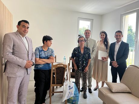 Ključevi novih stanova za 20 romskih porodica u Valjevu