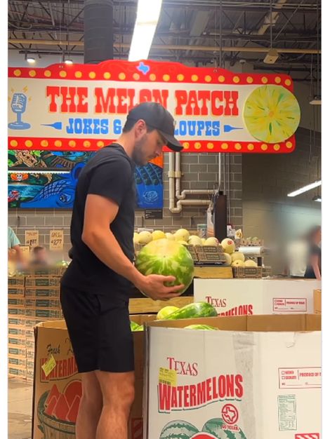 Josh Cortis i lubenica