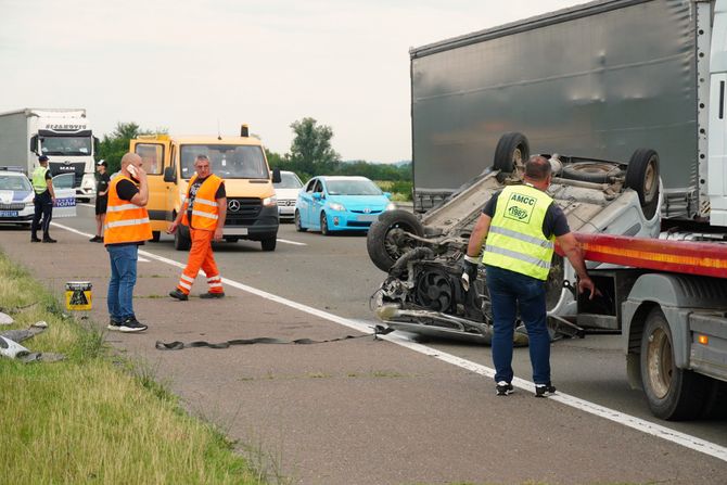 Saobraćajna nesreća Autoput E 75 Jagodina automobil