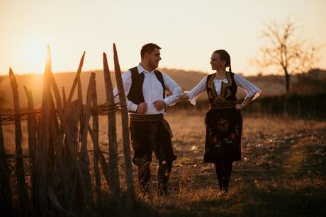 Narodna nošnja Srbije Narodna nošnja Srbije