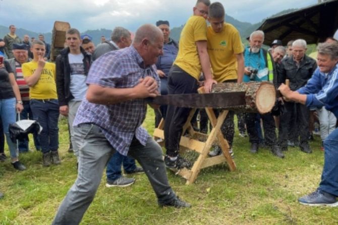 Nadmetanje u čobanskim veštinama gorštaka iz Muškovine