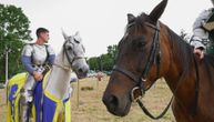 Oni su pravi srpski vitezovi, čuvari tradicije: Oklop težak 40 kilograma, brzi konji i oštar mač