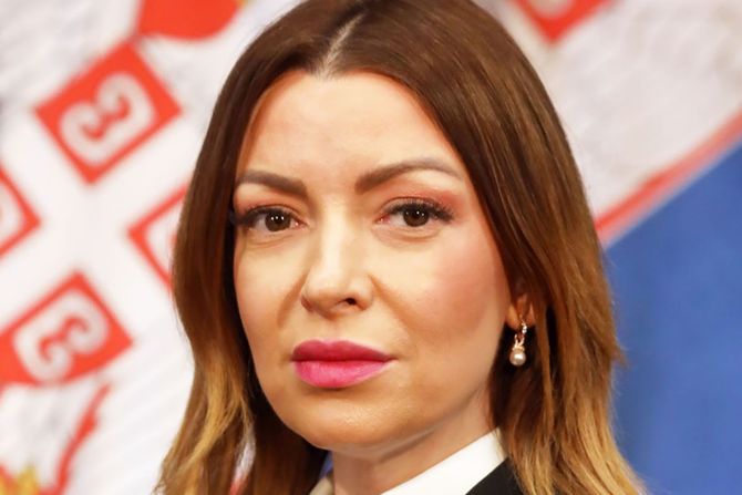 ADRIJANA MESAROVIĆ