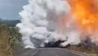 Plamen gutao kamion, a onda se dogodio užas: Eksplozija raznela sve pred sobom, ljudi panično bežali