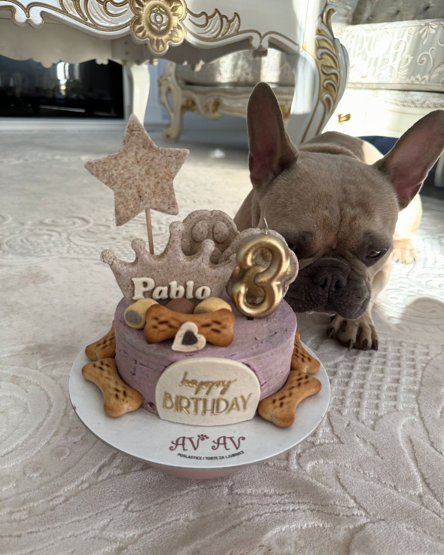 Ovako je Stanija zaradila silne pare za svoj penthaus! Na plafonu spavaće sobe ogledalo, svuda zlatni detalji