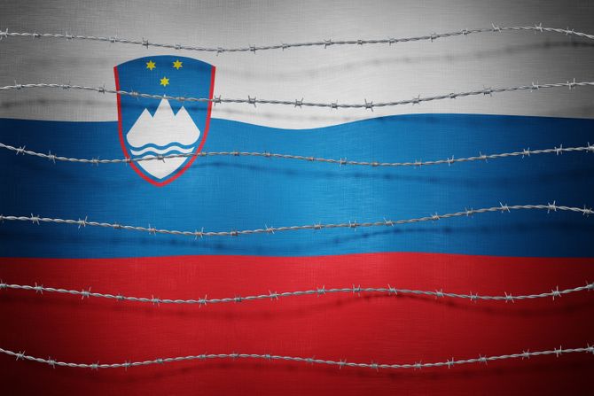 Slovenija, zatvor, migranti