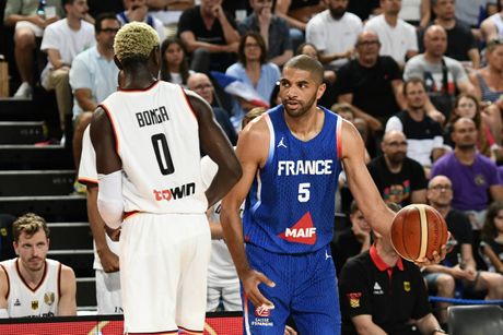 Nikolas Batum, Isak Bonga