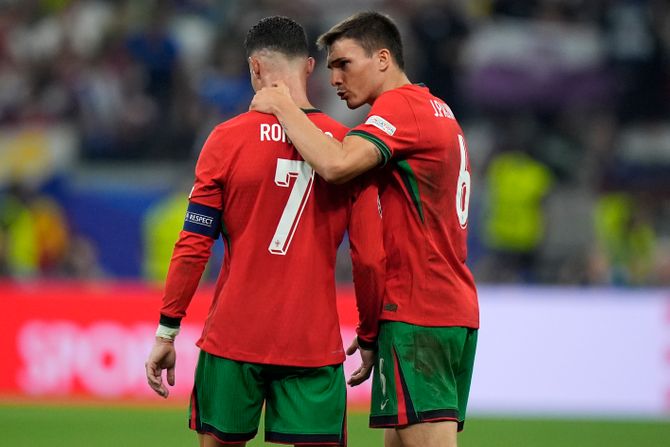 Kristijano Ronaldo i Žoao Palinja - fudbaleri Portugalije