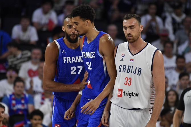 Košarkaška reprezentacija Srbije Srbija - Francuska Nikola Milutinov Košarkaška reprezentacija Srbije Srbija - Francuska Nikola Milutinov