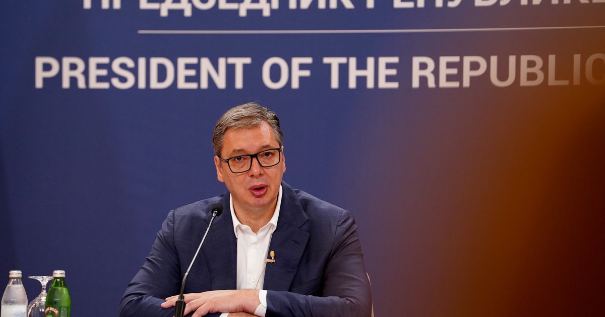 Predsednik Vučić se obraća javnosti povodom jučerašnjeg protesta