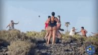 Stravična tuča turista na plaži u čuvenom letovalištu, potezeli noževe i gađali se kamenicama