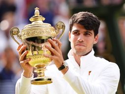 Karlos Alkaraz Novak Djokovic dodela nagrada vimbldon