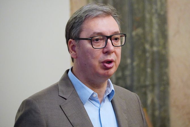 VUČIĆ ODLIKOVANJE JEVREMOVIĆ